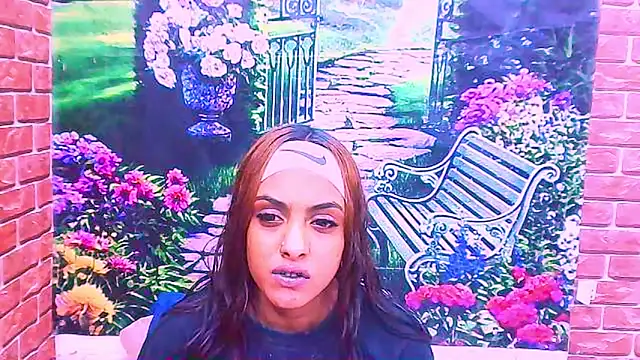 IndianPretty1 online show from November 21, 2025, 5:28 am