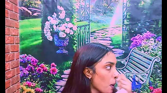 IndianPretty1 online show from December 15, 2025, 8:58 pm