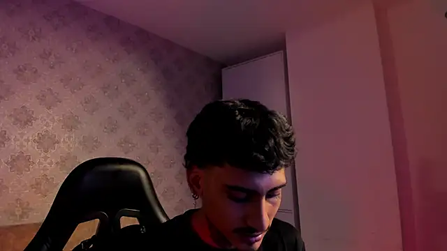 Mr Strike online show from November 23, 2025, 3:05 am