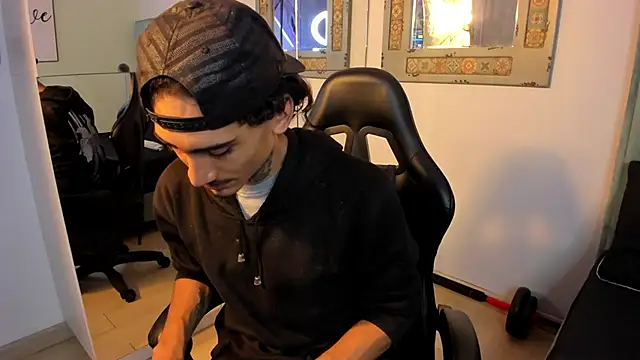 Mr Strike online show from November 4, 2025, 2:59 am