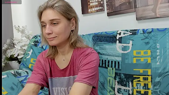 Tenderly Sophie online show from February 1, 2026, 1:37 am