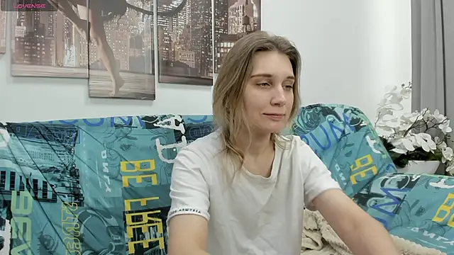 Snapshot of Tenderly_Sophie chatting on December 18, 2025, 1:22 am Tenderly Sophie online show from December 18, 2025, 1:22 am