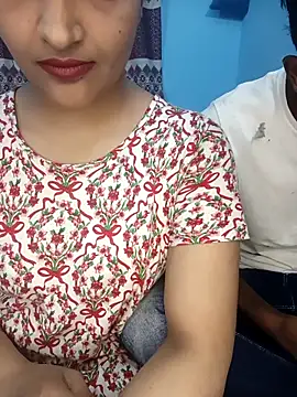 Snapshot of CoupleShow_432 chatting on December 17, 2025, 4:56 pm CoupleShow 432 online show from December 17, 2025, 4:56 pm