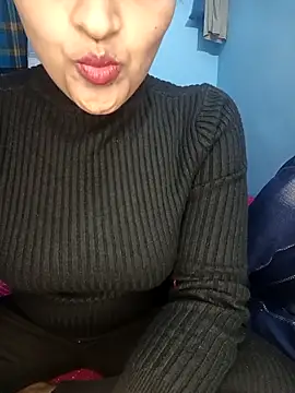 Snapshot of CoupleShow_432 chatting on December 16, 2025, 1:48 pm CoupleShow 432 online show from December 16, 2025, 1:48 pm