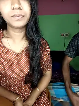 Snapshot of CoupleShow_432 chatting on February 16, 2026, 9:08 am CoupleShow 432 online show from February 16, 2026, 9:08 am