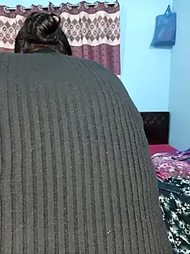 Snapshot of CoupleShow_432 chatting on February 3, 2026, 6:16 am CoupleShow 432 online show from February 3, 2026, 6:16 am