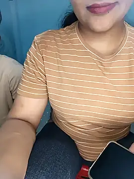 Snapshot of CoupleShow_432 chatting on November 23, 2025, 1:43 pm CoupleShow 432 online show from November 23, 2025, 1:43 pm