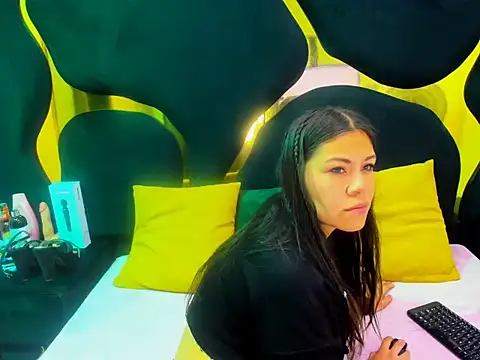 Snapshot of Gianna_Johnson chatting on December 4, 2025, 2:32 am Gianna Johnson online show from December 4, 2025, 2:32 am