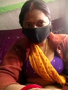 QRESABABY online show from November 29, 2025, 10:54 pm