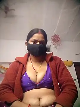 QRESABABY online show from November 14, 2025, 9:40 pm