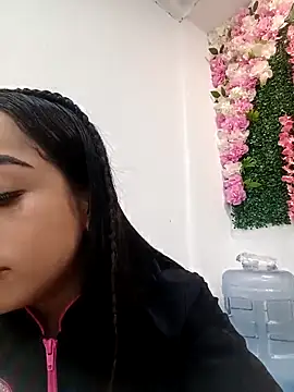 Snapshot of BabyCaramel18 chatting on October 23, 2025, 11:03 pm BabyCaramel18 online show from October 23, 2025, 11:03 pm