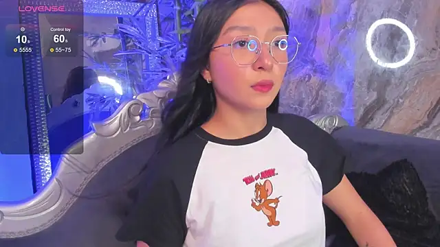 sydney miller  online show from April 7, 2026, 11:17 pm