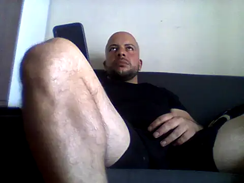 saitamahero1990 online show from October 27, 2025, 7:26 pm
