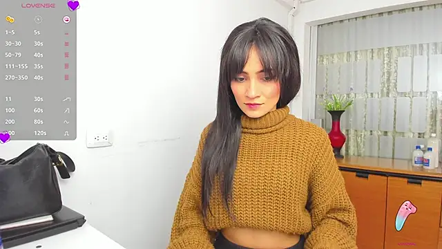 chloehanna online show from November 18, 2025, 6:00 pm