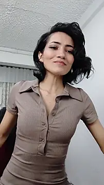 chloehanna online show from November 2, 2025, 12:54 pm