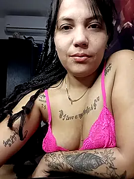 Snapshot of tattyHot95 chatting on February 10, 2026, 1:32 pm tattyHot95 online show from February 10, 2026, 1:32 pm