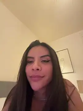 Snapshot of Thaylla_sophiiia chatting on March 31, 2026, 12:51 pm Thaylla sophiiia online show from March 31, 2026, 12:51 pm