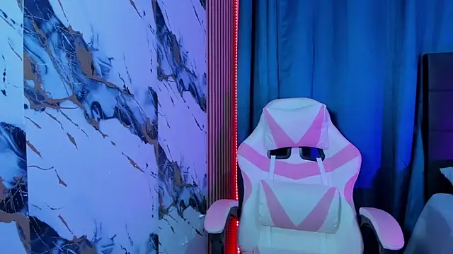 Scarlet DLuce online show from March 15, 2026, 9:05 am