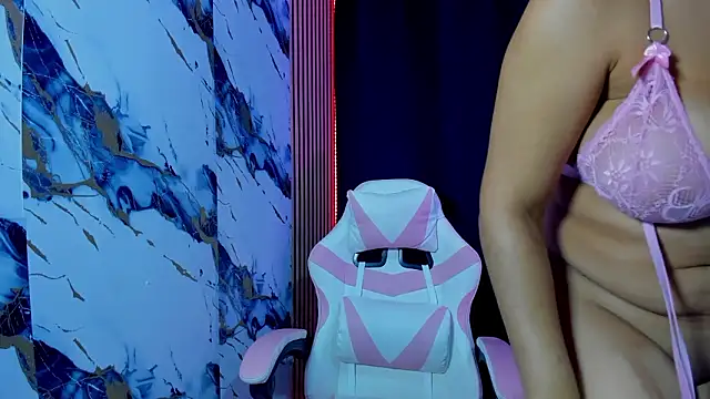 Scarlet DLuce online show from February 24, 2026, 8:59 am