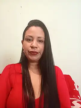 LeilaTaylor online show from December 16, 2025, 2:21 pm