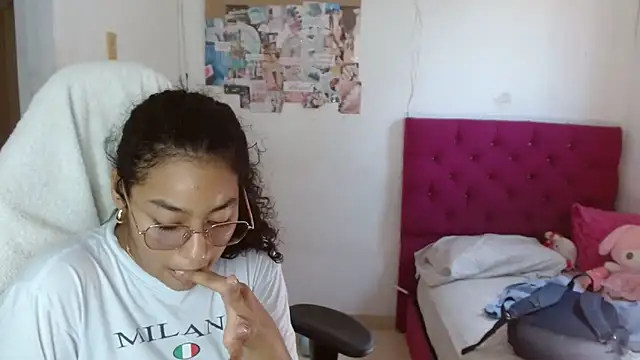 emily stars1 online show from March 27, 2026, 7:37 pm