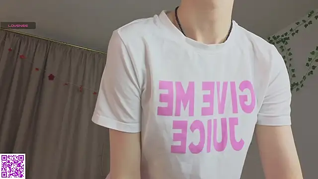 Snapshot of KissyCloud chatting on November 1, 2025, 8:41 am KissyCloud online show from November 1, 2025, 8:41 am