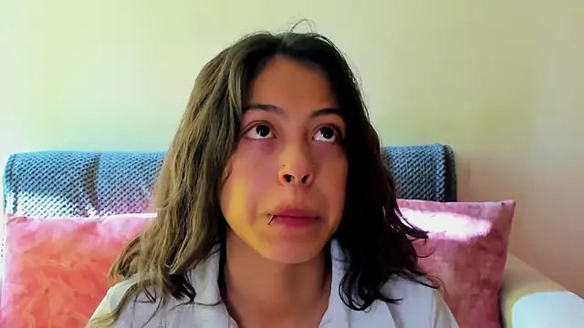 Snapshot of emily_jonessxx chatting on November 22, 2025, 8:40 pm emily jonessxx online show from November 22, 2025, 8:40 pm