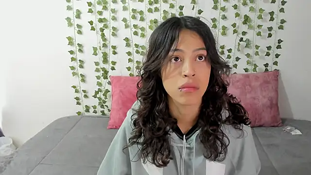 Snapshot of emily_jonessxx chatting on January 12, 2026, 3:52 pm emily jonessxx online show from January 12, 2026, 3:52 pm