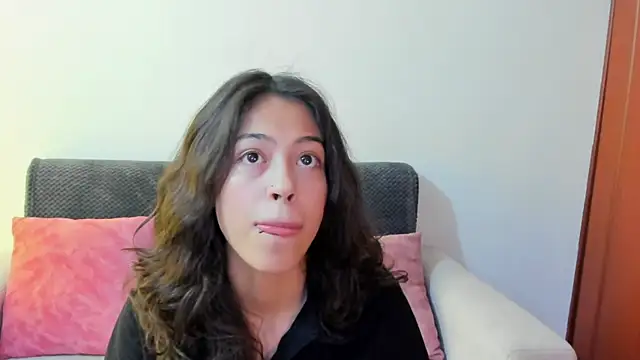 Snapshot of emily_jonessxx chatting on November 24, 2025, 7:14 pm emily jonessxx online show from November 24, 2025, 7:14 pm