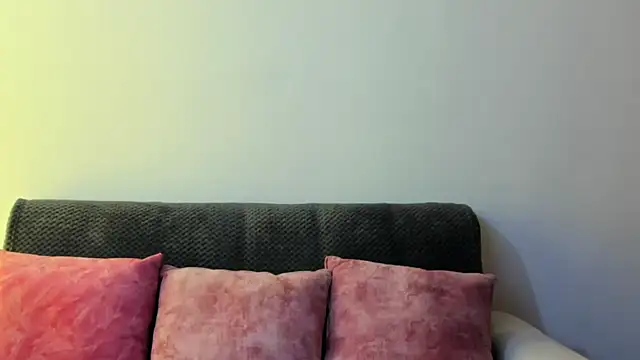 Snapshot of emily_jonessxx chatting on November 23, 2025, 7:13 pm emily jonessxx online show from November 23, 2025, 7:13 pm