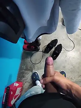 Scorpion05  online show from February 4, 2026, 9:32 pm