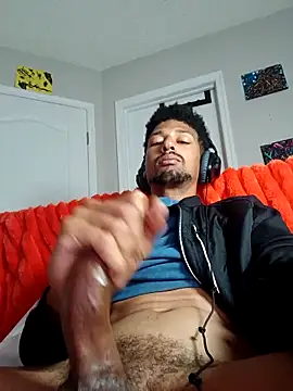 Snapshot of BigPrettyDick777 chatting on January 15, 2026, 2:20 pm BigPrettyDick777 online show from January 15, 2026, 2:20 pm