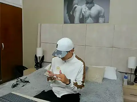 Snapshot of jupiter_333 chatting on December 5, 2025, 5:44 pm jupiter 333 online show from December 5, 2025, 5:44 pm