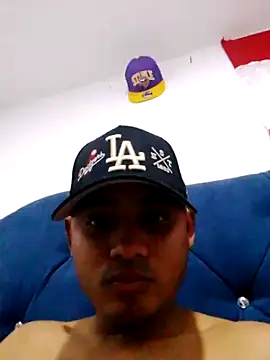 Snapshot of Elcrocans23-06 chatting on October 30, 2025, 2:04 pm Elcrocans23-06 online show from October 30, 2025, 2:04 pm