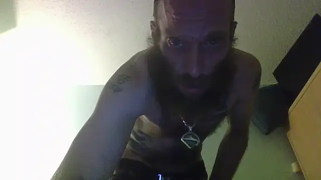 Snapshot of KosherCo313 chatting on October 28, 2025, 4:24 am KosherCo313 online show from October 28, 2025, 4:24 am