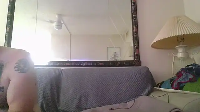 Snapshot of KosherCo313 chatting on November 14, 2025, 8:45 pm KosherCo313 online show from November 14, 2025, 8:45 pm