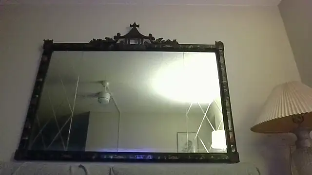 Snapshot of KosherCo313 chatting on December 15, 2025, 10:32 am KosherCo313 online show from December 15, 2025, 10:32 am