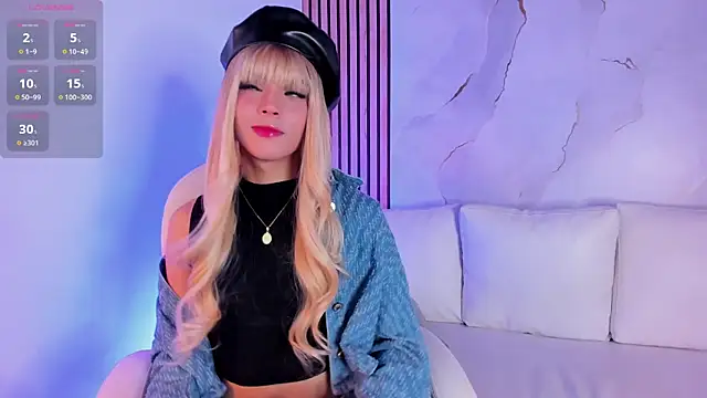 Snapshot of DannysaStar_ chatting on November 5, 2025, 9:40 pm DannysaStar online show from November 5, 2025, 9:40 pm