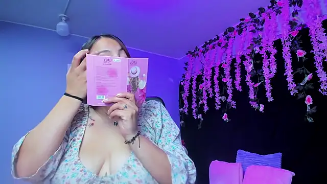 Snapshot of Gabyy_Cooper_ chatting on November 21, 2025, 11:26 pm Gabyy Cooper online show from November 21, 2025, 11:26 pm