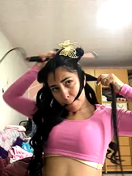 MAVI EC online show from November 1, 2025, 11:26 am