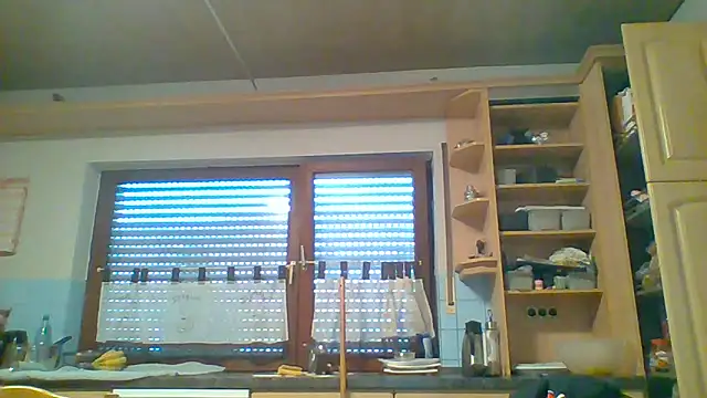 Snapshot of tommy3300 chatting on October 31, 2025, 7:05 am tommy3300 online show from October 31, 2025, 7:05 am