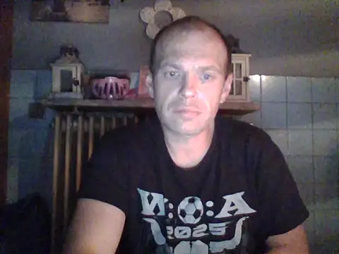 Snapshot of tommy3300 chatting on October 22, 2025, 3:50 am tommy3300 online show from October 22, 2025, 3:50 am