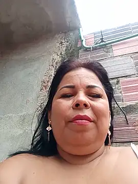 Snapshot of mother2-divorced chatting on June 3, 2026, 2:33 pm mother2-divorced online show from June 3, 2026, 2:33 pm