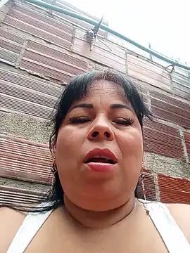Snapshot of mother2-divorced chatting on May 31, 2026, 2:34 pm mother2-divorced online show from May 31, 2026, 2:34 pm