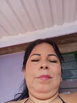 Snapshot of mother2-divorced chatting on May 28, 2026, 1:28 pm mother2-divorced online show from May 28, 2026, 1:28 pm