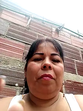 Snapshot of mother2-divorced chatting on June 16, 2026, 1:33 pm mother2-divorced online show from June 16, 2026, 1:33 pm