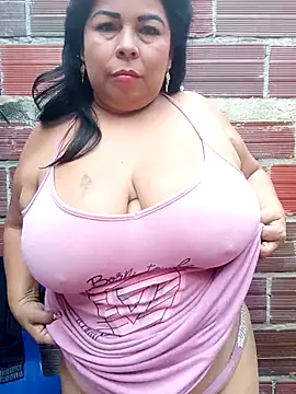 Snapshot of mother2-divorced chatting on May 7, 2026, 1:36 pm mother2-divorced online show from May 7, 2026, 1:36 pm