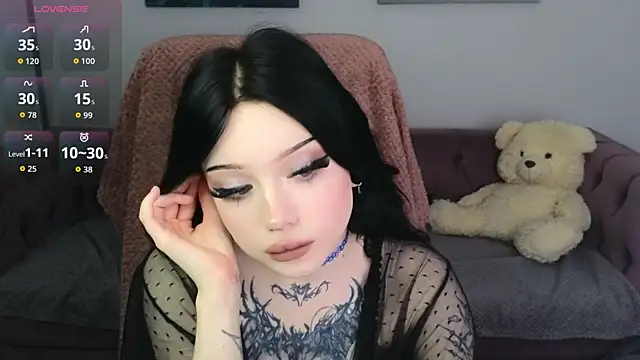 Snapshot of Emma_Kirks chatting on January 10, 2026, 3:40 pm Emma Kirks online show from January 10, 2026, 3:40 pm