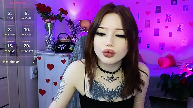 Snapshot of Emma_Kirks chatting on February 20, 2026, 3:36 pm Emma Kirks online show from February 20, 2026, 3:36 pm