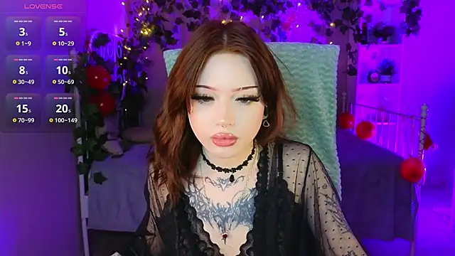 Snapshot of Emma_Kirks chatting on February 15, 2026, 3:44 pm Emma Kirks online show from February 15, 2026, 3:44 pm